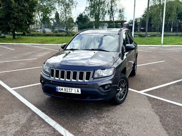 Сірий Джип Compass, об'ємом двигуна 2.4 л та пробігом 146 тис. км за 9600 $, фото 1 на Automoto.ua