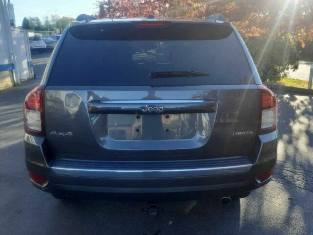 Серый Джип Компас, объемом двигателя 2.4 л и пробегом 79 тыс. км за 11800 $, фото 4 на Automoto.ua