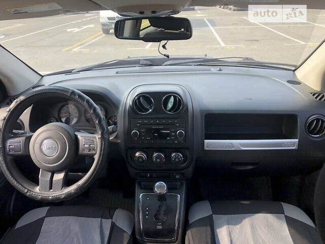 Сірий Джип Compass, об'ємом двигуна 1.97 л та пробігом 230 тис. км за 11000 $, фото 16 на Automoto.ua