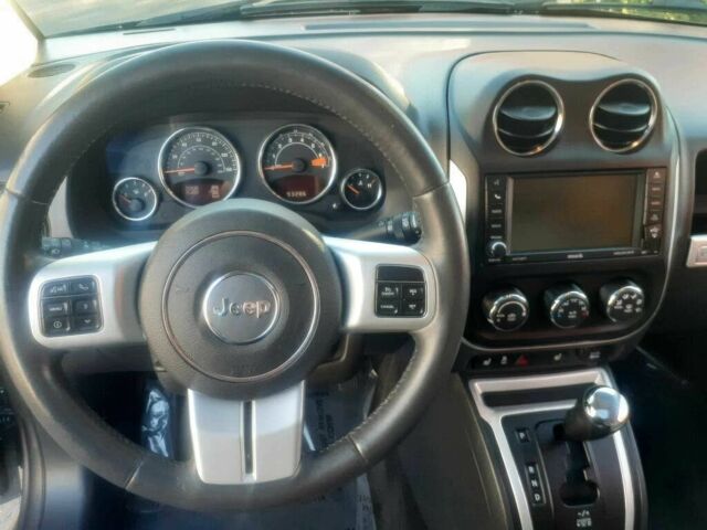 Серый Джип Компас, объемом двигателя 2.4 л и пробегом 79 тыс. км за 11800 $, фото 7 на Automoto.ua