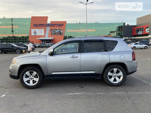 Серый Джип Компас, объемом двигателя 2.36 л и пробегом 225 тыс. км за 12500 $, фото 3 на Automoto.ua