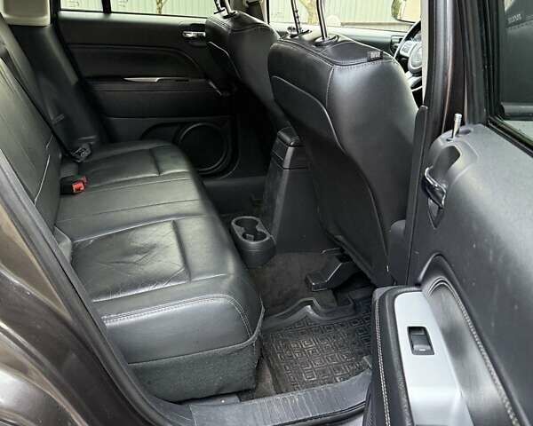 Серый Джип Компас, объемом двигателя 2.36 л и пробегом 105 тыс. км за 11300 $, фото 10 на Automoto.ua