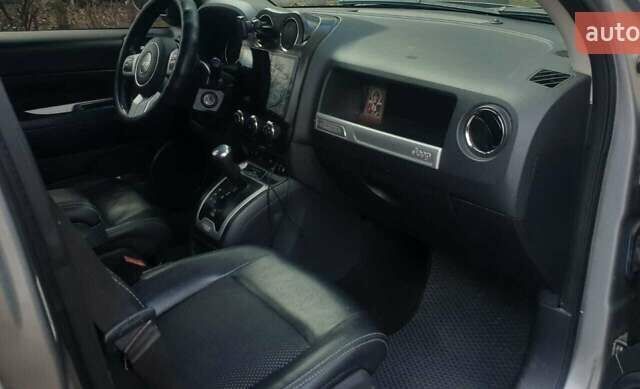 Серый Джип Компас, объемом двигателя 2.36 л и пробегом 140 тыс. км за 10555 $, фото 9 на Automoto.ua