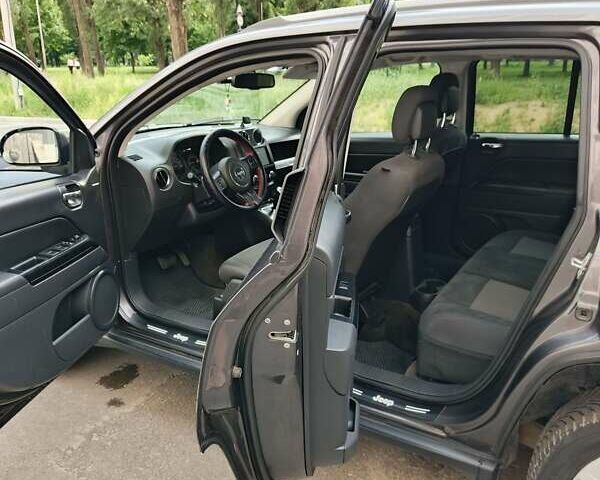 Сірий Джип Compass, об'ємом двигуна 2.4 л та пробігом 152 тис. км за 12500 $, фото 13 на Automoto.ua