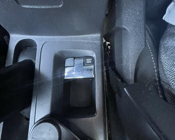 Сірий Джип Compass, об'ємом двигуна 2.36 л та пробігом 196 тис. км за 12500 $, фото 16 на Automoto.ua