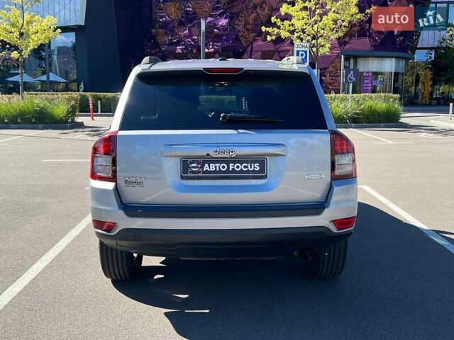 Серый Джип Компас, объемом двигателя 2.36 л и пробегом 163 тыс. км за 11990 $, фото 4 на Automoto.ua