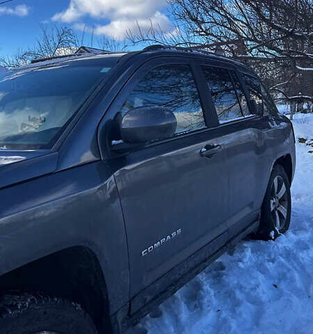 Сірий Джип Compass, об'ємом двигуна 2.36 л та пробігом 120 тис. км за 5500 $, фото 2 на Automoto.ua