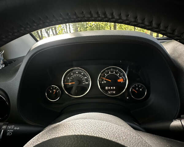 Сірий Джип Compass, об'ємом двигуна 2 л та пробігом 117 тис. км за 11200 $, фото 3 на Automoto.ua
