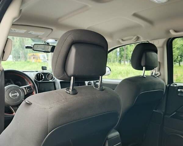 Сірий Джип Compass, об'ємом двигуна 2.4 л та пробігом 152 тис. км за 12500 $, фото 11 на Automoto.ua
