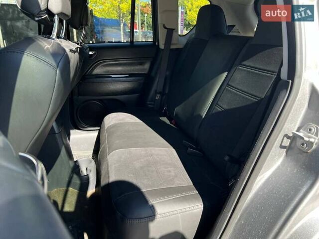 Серый Джип Компас, объемом двигателя 2.36 л и пробегом 163 тыс. км за 11990 $, фото 8 на Automoto.ua