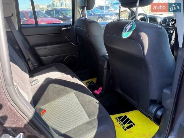 Сірий Джип Compass, об'ємом двигуна 2.36 л та пробігом 113 тис. км за 10900 $, фото 44 на Automoto.ua
