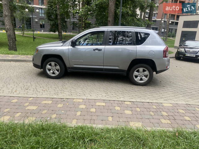 Серый Джип Компас, объемом двигателя 2.36 л и пробегом 105 тыс. км за 9800 $, фото 3 на Automoto.ua
