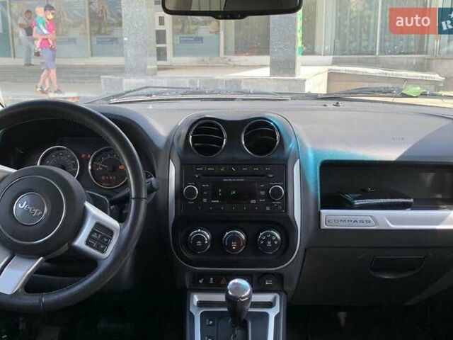 Сірий Джип Compass, об'ємом двигуна 2 л та пробігом 73 тис. км за 9600 $, фото 9 на Automoto.ua