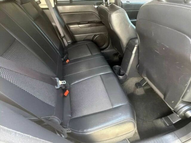 Серый Джип Компас, объемом двигателя 2.4 л и пробегом 73 тыс. км за 12800 $, фото 11 на Automoto.ua