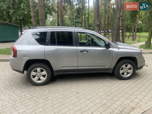 Серый Джип Компас, объемом двигателя 2.36 л и пробегом 105 тыс. км за 9800 $, фото 6 на Automoto.ua