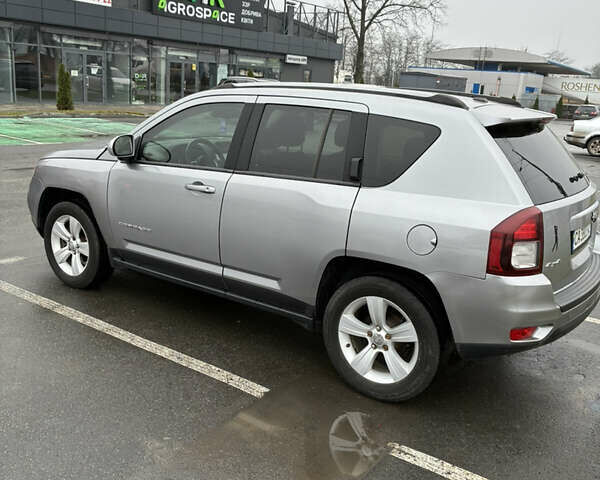 Серый Джип Компас, объемом двигателя 2.36 л и пробегом 189 тыс. км за 10700 $, фото 8 на Automoto.ua