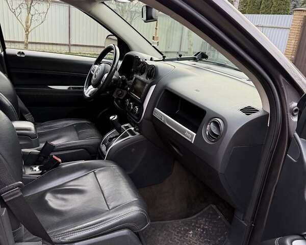 Серый Джип Компас, объемом двигателя 2.36 л и пробегом 105 тыс. км за 11300 $, фото 12 на Automoto.ua