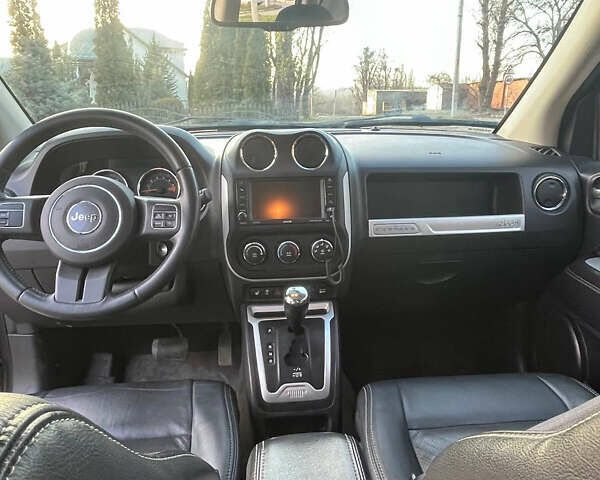 Сірий Джип Compass, об'ємом двигуна 2.4 л та пробігом 120 тис. км за 11700 $, фото 9 на Automoto.ua