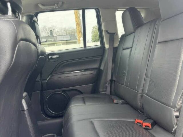 Серый Джип Компас, объемом двигателя 2.4 л и пробегом 72 тыс. км за 11800 $, фото 10 на Automoto.ua