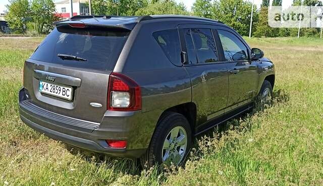 Сірий Джип Compass, об'ємом двигуна 2 л та пробігом 128 тис. км за 11700 $, фото 11 на Automoto.ua