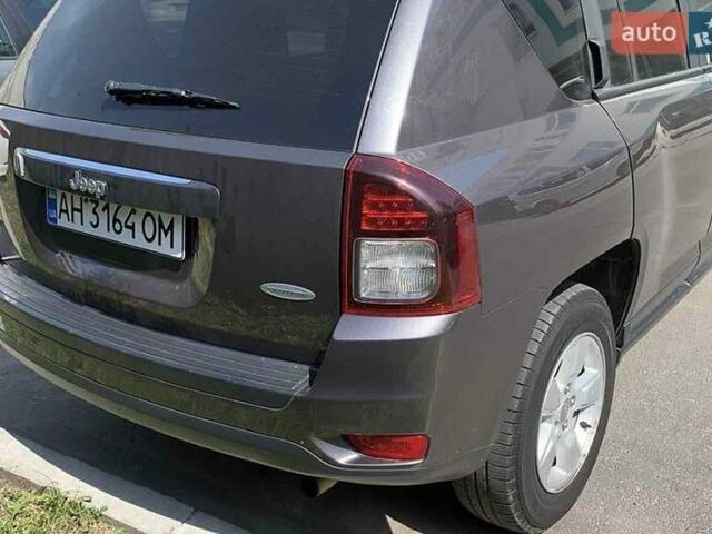 Сірий Джип Compass, об'ємом двигуна 2 л та пробігом 73 тис. км за 9600 $, фото 6 на Automoto.ua