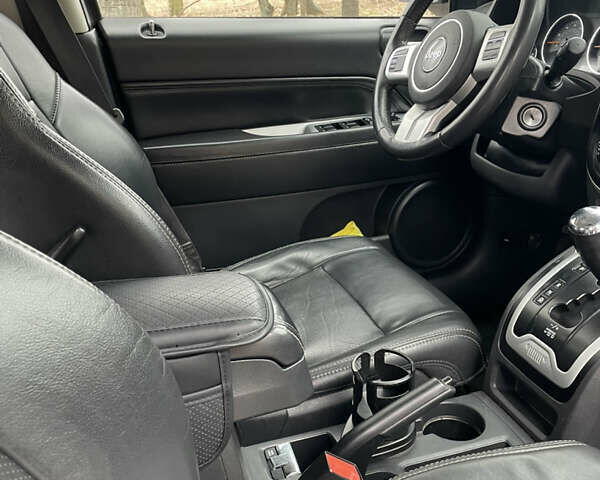 Сірий Джип Compass, об'ємом двигуна 2.36 л та пробігом 196 тис. км за 12500 $, фото 34 на Automoto.ua