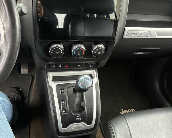 Серый Джип Компас, объемом двигателя 2.36 л и пробегом 189 тыс. км за 10700 $, фото 20 на Automoto.ua