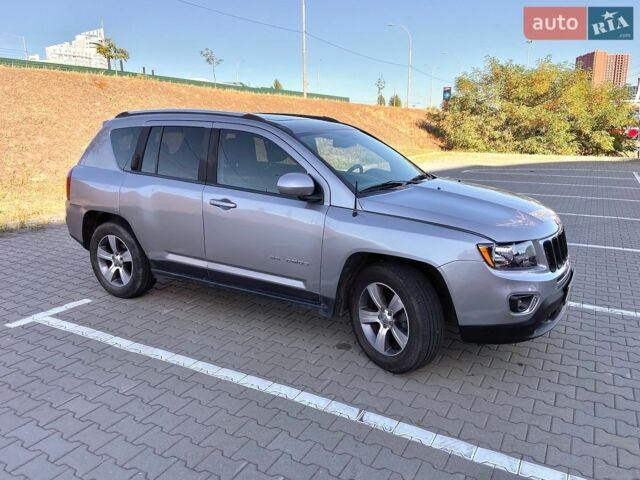 Сірий Джип Compass, об'ємом двигуна 2.36 л та пробігом 194 тис. км за 8500 $, фото 3 на Automoto.ua