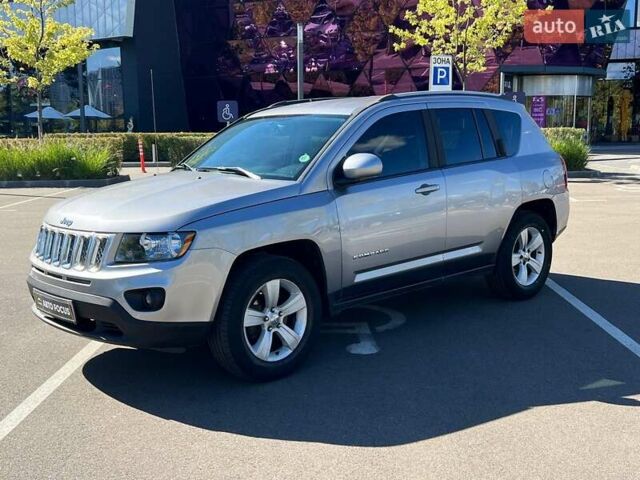 Серый Джип Компас, объемом двигателя 2.36 л и пробегом 163 тыс. км за 11990 $, фото 2 на Automoto.ua