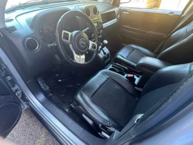 Серый Джип Компас, объемом двигателя 2.4 л и пробегом 73 тыс. км за 12800 $, фото 9 на Automoto.ua