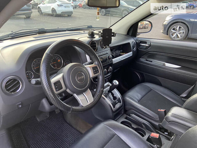 Серый Джип Компас, объемом двигателя 2.36 л и пробегом 225 тыс. км за 12500 $, фото 7 на Automoto.ua