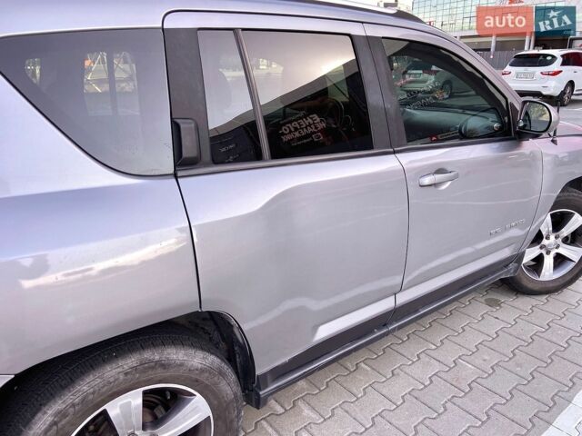 Сірий Джип Compass, об'ємом двигуна 2.36 л та пробігом 194 тис. км за 8500 $, фото 5 на Automoto.ua