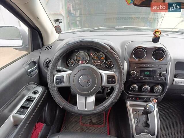 Серый Джип Компас, объемом двигателя 2.36 л и пробегом 146 тыс. км за 11900 $, фото 10 на Automoto.ua
