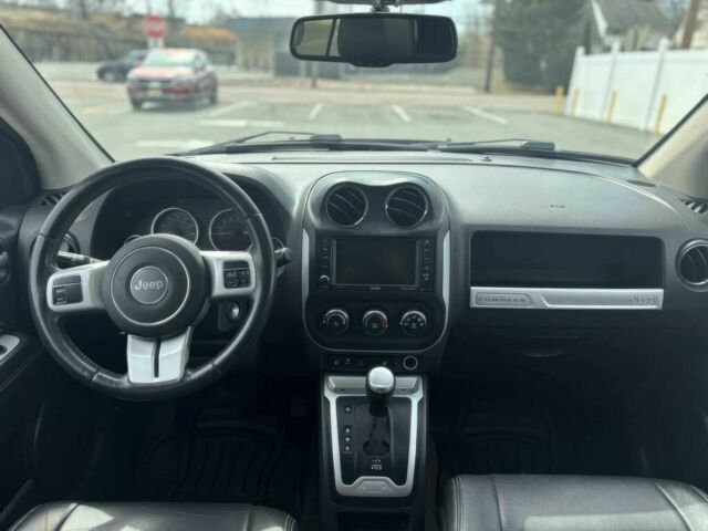 Серый Джип Компас, объемом двигателя 2.4 л и пробегом 72 тыс. км за 11800 $, фото 9 на Automoto.ua