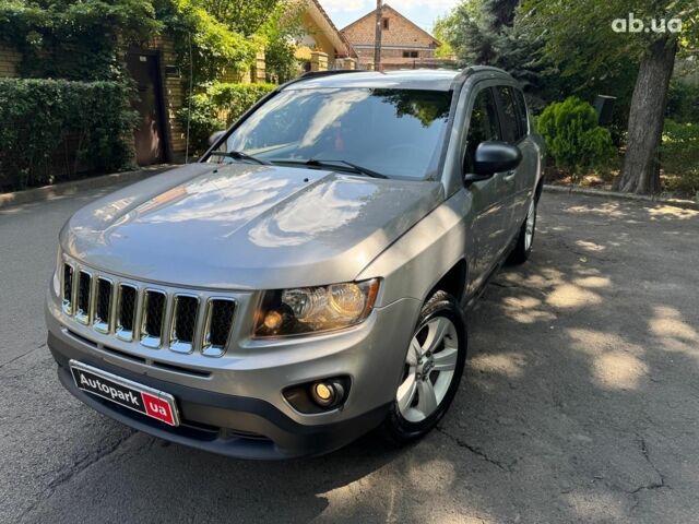 Сірий Джип Compass, об'ємом двигуна 2 л та пробігом 230 тис. км за 7790 $, фото 1 на Automoto.ua
