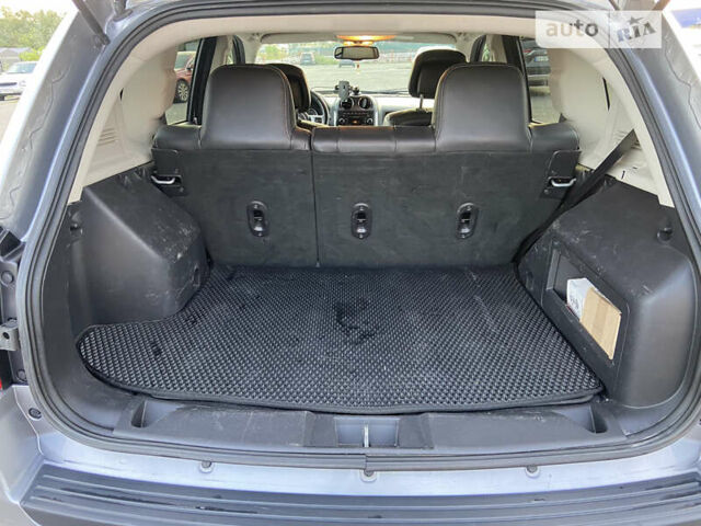 Серый Джип Компас, объемом двигателя 2.36 л и пробегом 225 тыс. км за 12500 $, фото 8 на Automoto.ua