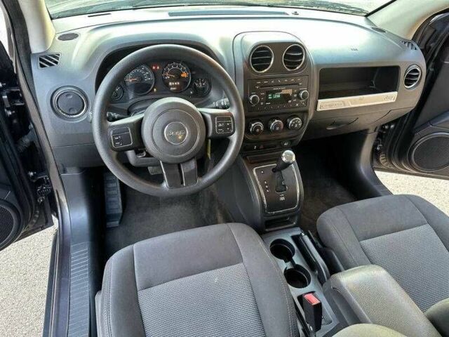 Сірий Джип Compass, об'ємом двигуна 2.4 л та пробігом 47 тис. км за 2300 $, фото 4 на Automoto.ua