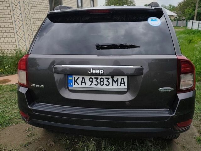 Сірий Джип Compass, об'ємом двигуна 2.4 л та пробігом 113 тис. км за 8700 $, фото 1 на Automoto.ua