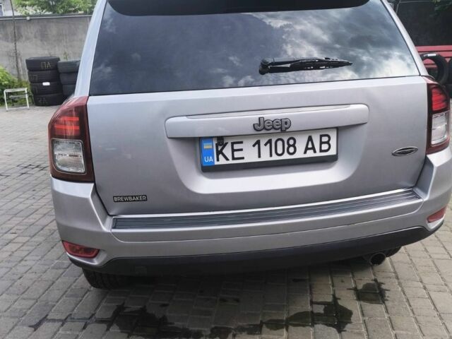 Сірий Джип Compass, об'ємом двигуна 2 л та пробігом 140 тис. км за 10500 $, фото 2 на Automoto.ua