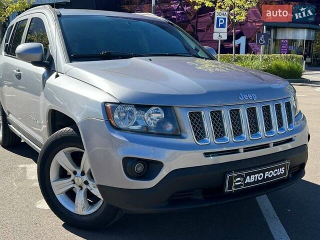 Серый Джип Компас, объемом двигателя 2.36 л и пробегом 163 тыс. км за 11990 $, фото 6 на Automoto.ua