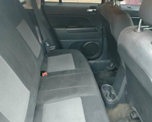 Джип Compass 2016 у Харкові на Automoto.ua Сірий Джип Compass, об'ємом двигуна 2.36 л та пробігом 160 тис. км за 12000 $, фото 4 на Automoto.ua