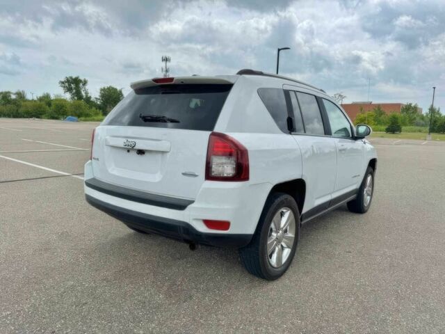 Сірий Джип Compass, об'ємом двигуна 2.4 л та пробігом 80 тис. км за 11800 $, фото 5 на Automoto.ua