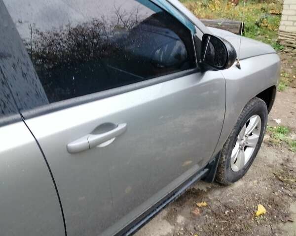 Джип Compass 2016 у Харкові на Automoto.ua Сірий Джип Compass, об'ємом двигуна 2.36 л та пробігом 160 тис. км за 12000 $, фото 5 на Automoto.ua