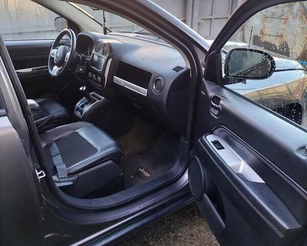 Сірий Джип Compass, об'ємом двигуна 2.36 л та пробігом 128 тис. км за 11499 $, фото 8 на Automoto.ua