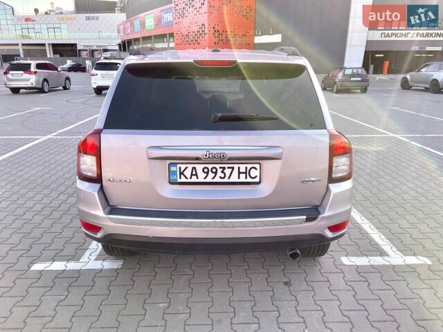 Сірий Джип Compass, об'ємом двигуна 2.36 л та пробігом 194 тис. км за 8500 $, фото 4 на Automoto.ua