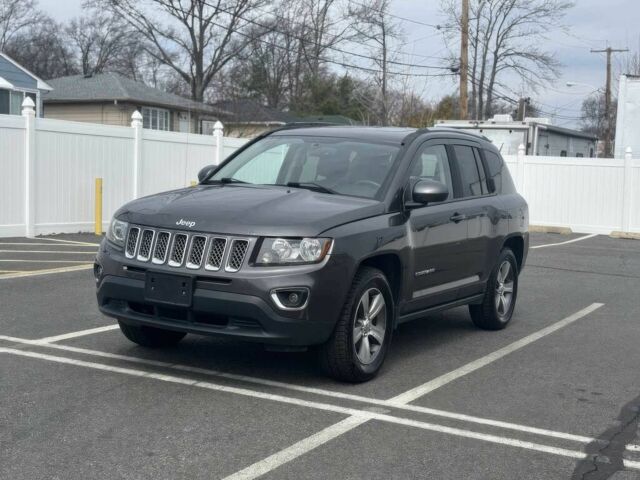 Серый Джип Компас, объемом двигателя 2.4 л и пробегом 72 тыс. км за 11800 $, фото 2 на Automoto.ua