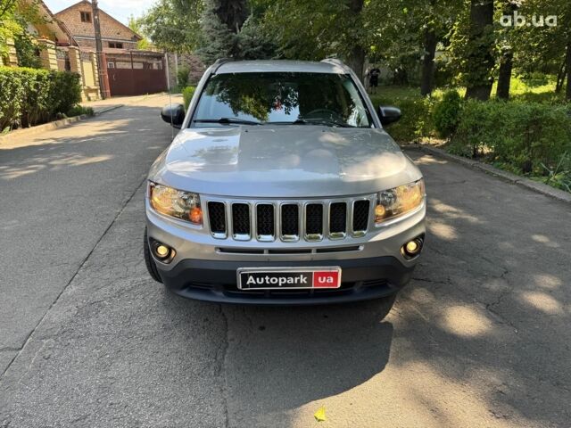 Сірий Джип Compass, об'ємом двигуна 2 л та пробігом 230 тис. км за 7790 $, фото 2 на Automoto.ua