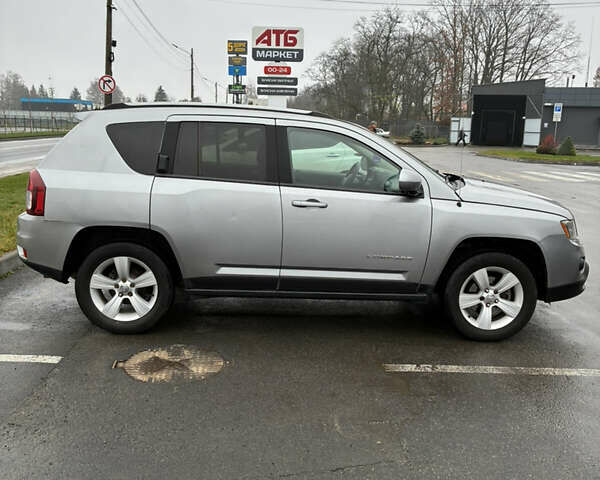 Серый Джип Компас, объемом двигателя 2.36 л и пробегом 189 тыс. км за 10700 $, фото 3 на Automoto.ua