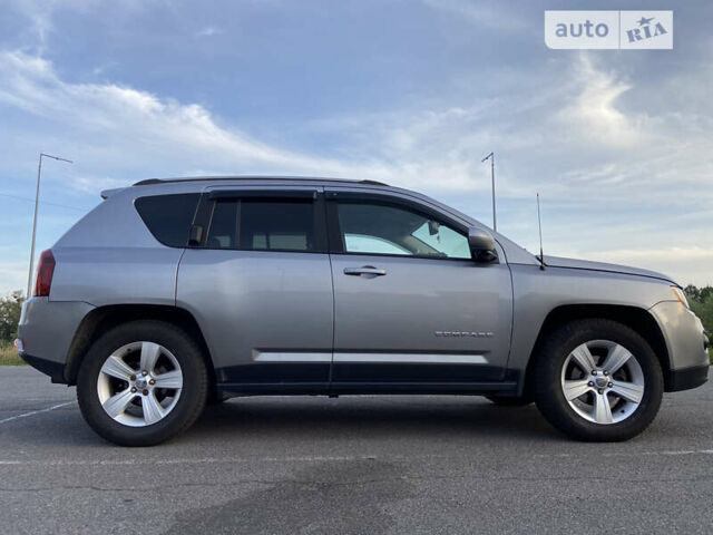 Серый Джип Компас, объемом двигателя 2.36 л и пробегом 225 тыс. км за 12500 $, фото 6 на Automoto.ua