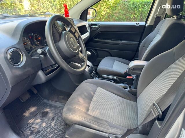Сірий Джип Compass, об'ємом двигуна 2 л та пробігом 230 тис. км за 7790 $, фото 12 на Automoto.ua